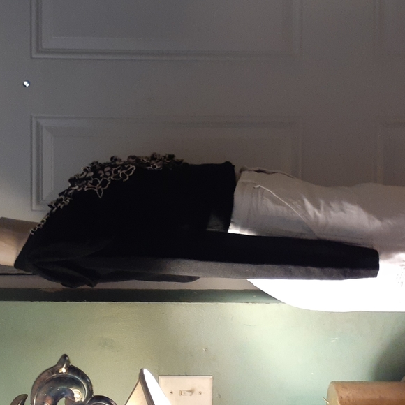 M M Couture women's sweater - Picture 6 of 9